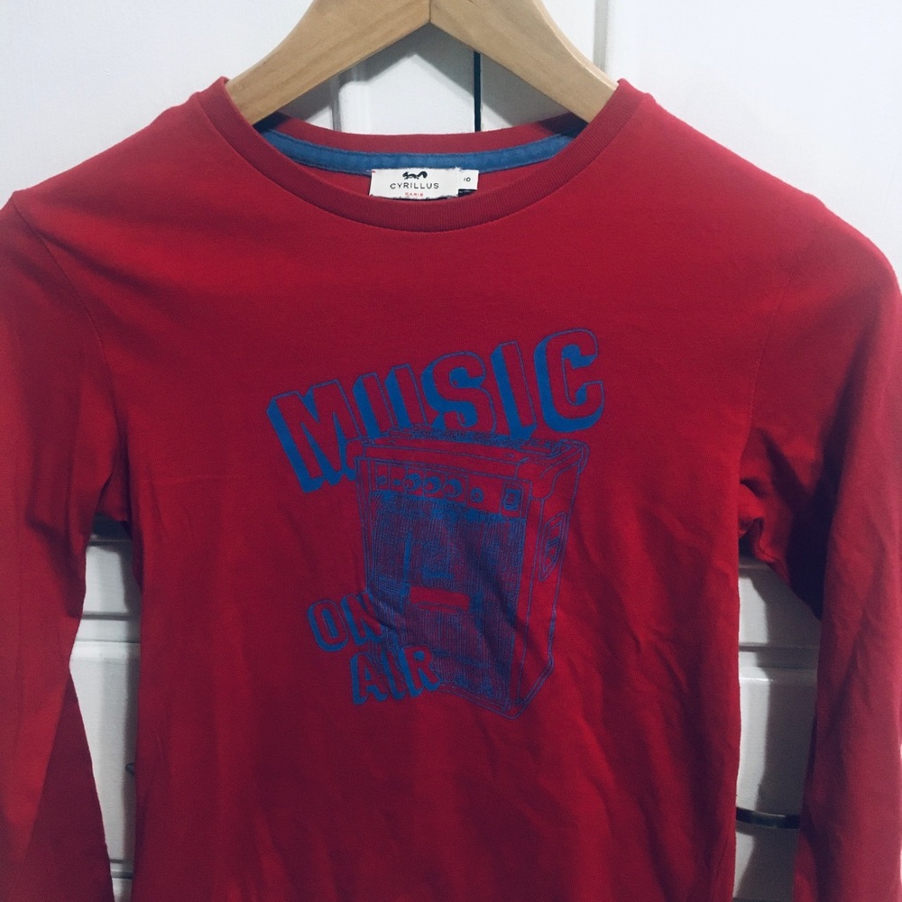Boys long sleeved t shirt -aged 10